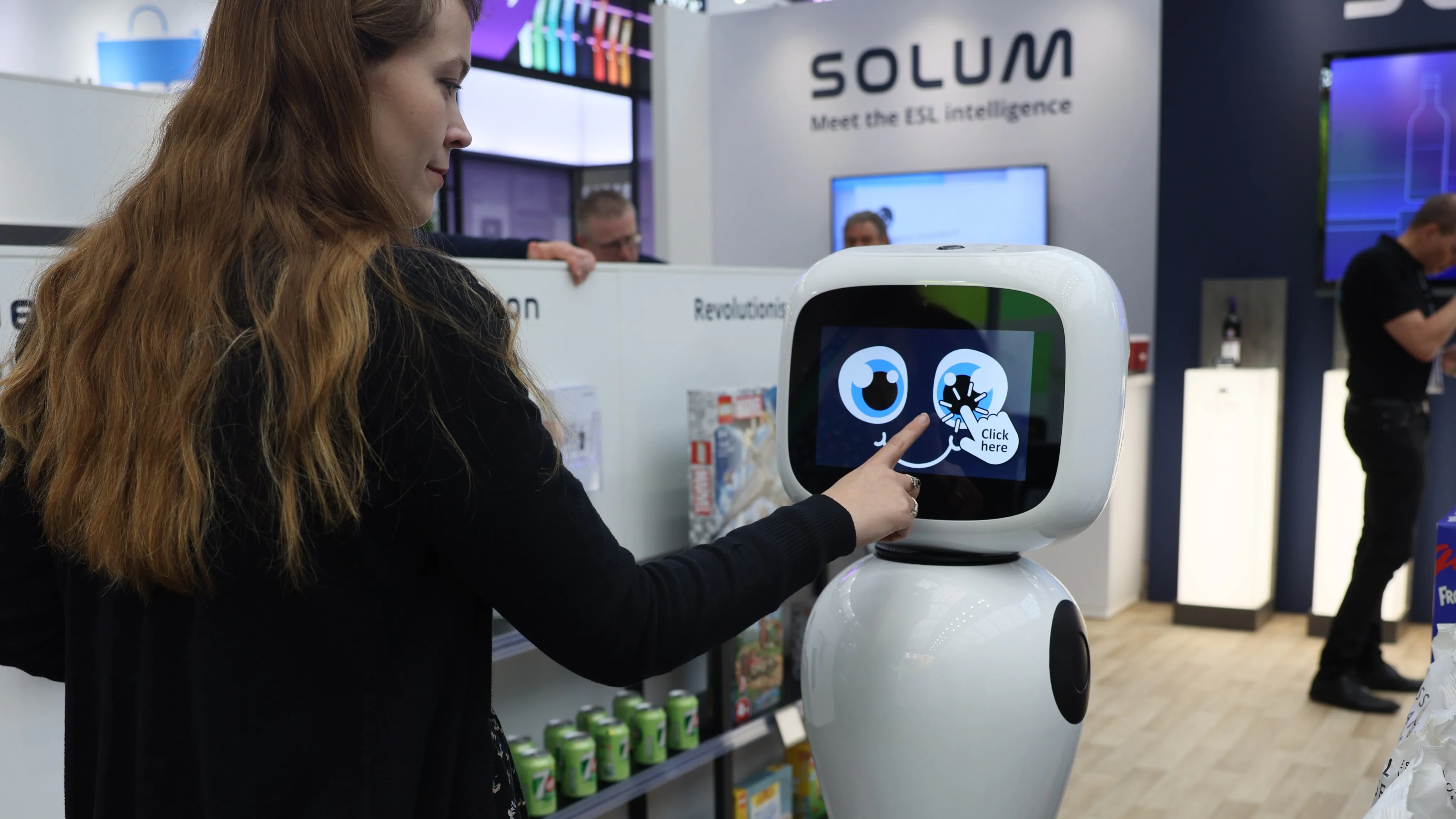 Meet the SOLUM Smart Robot